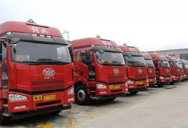 硫酸運(yùn)輸中的裝卸技巧和注意事項(xiàng)